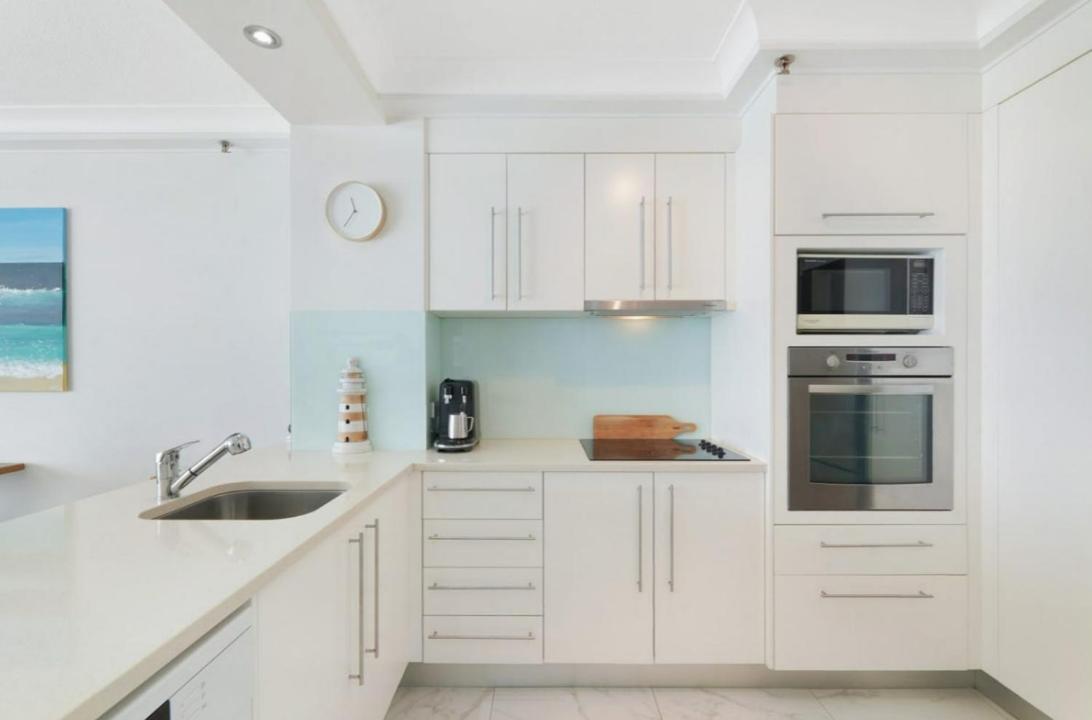 2nd Avenue - Hosted By Burleigh Letting *